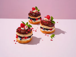 228852_226713_cinnamon-scandi-swirl-story-pies_recept-1--Cinnamon-Scandi-Red-Fruit_B_LIGGEND_LR