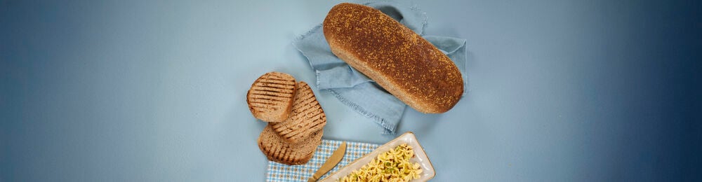 6836704 Grovt speltbrød med urkorn tin server