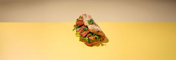 230226_PINSA 110G FOLDED SORRISO_SALTIMBOCCA SANDWICH_Liggend