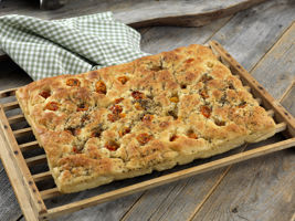 4498531 Foccacia med cherrytomat br