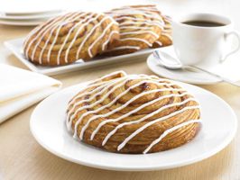 5748 Schulstad Large Cinnamon Swirl Danish Pastries with Coffee
