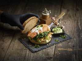 80303119H_223656_Vollkornbun_Lachs_Spinat_Roesti_Wasabi_Version2