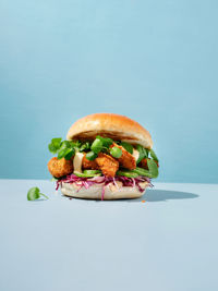 26840001_HAMBURGER_PREMIUM_CHIRACHIA-CHICKEN-CLUB_STAAND