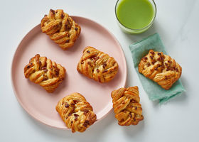 80242 Schulstad Mini Maple Pecan Plait Danish