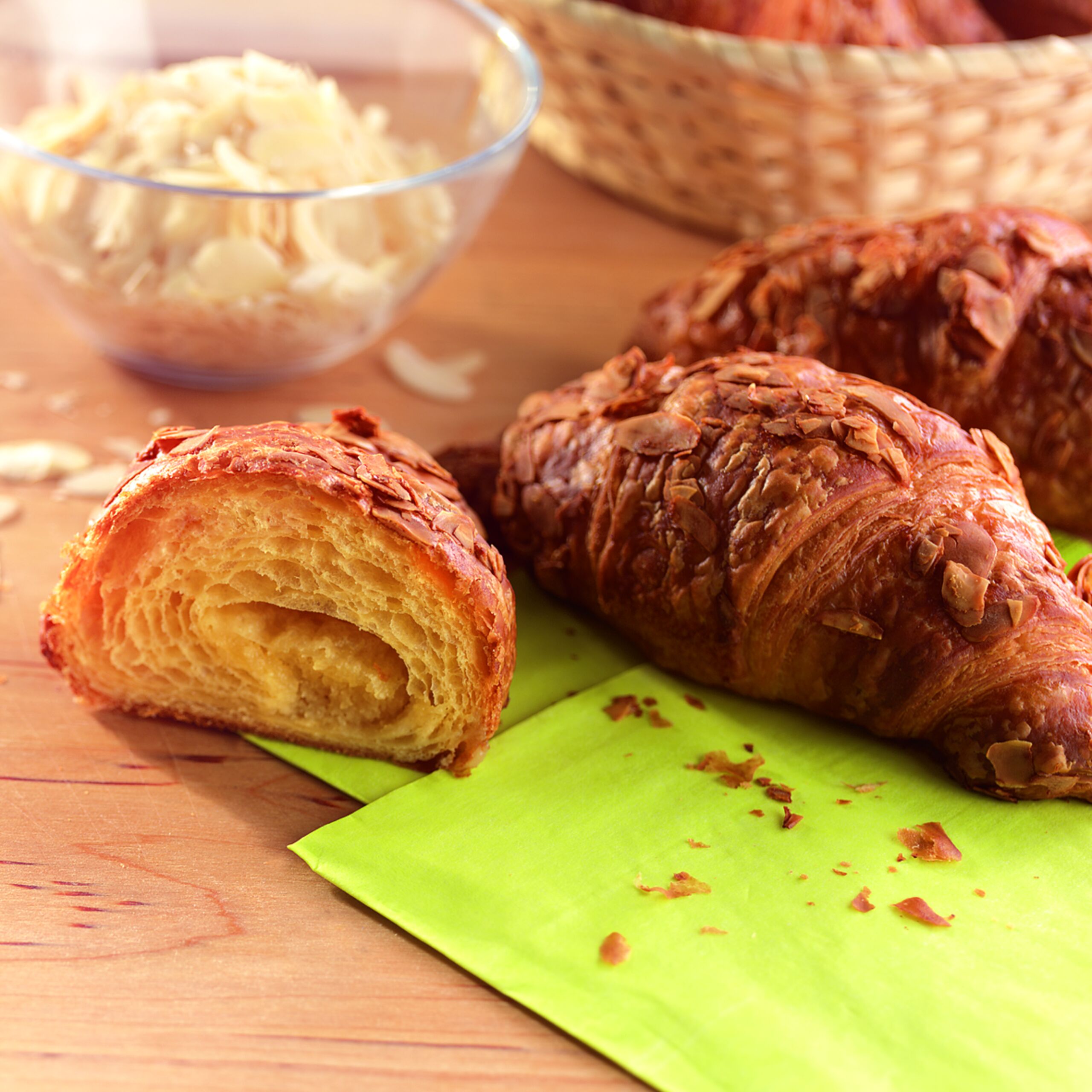 17230000 Amandelcroissant 95g