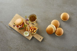 10825 Sandwichboller, skåret_miljø2024