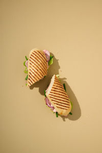 24420003_PANINI_VITELLO