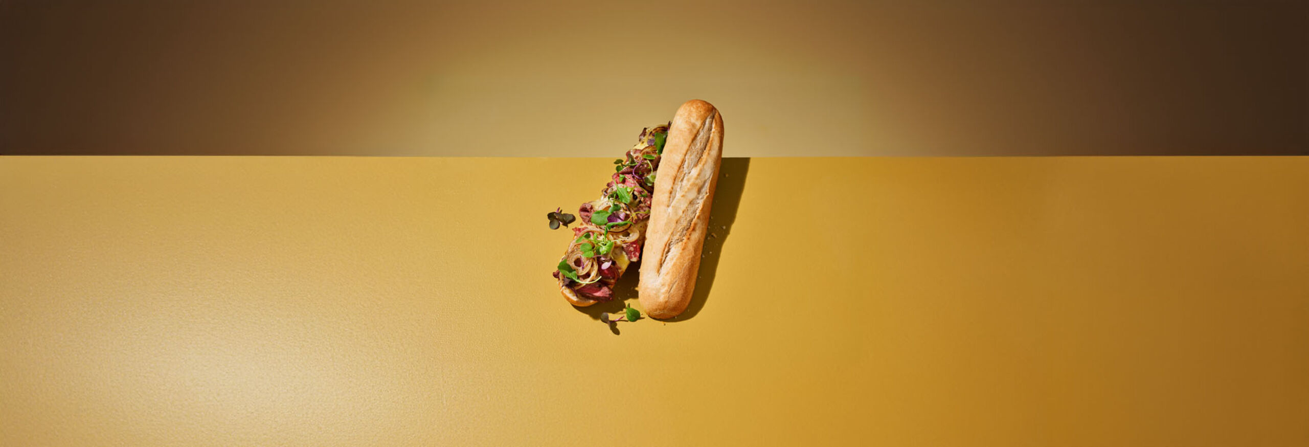 223282_Moodfoto_PLUS Half Frans Stokbrood Wit 27 cm